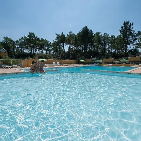 Accueillant, Animaux Ok - 4 Pers. - Api-1-52-2265 Camping Saint-Hilaire-de-Riez