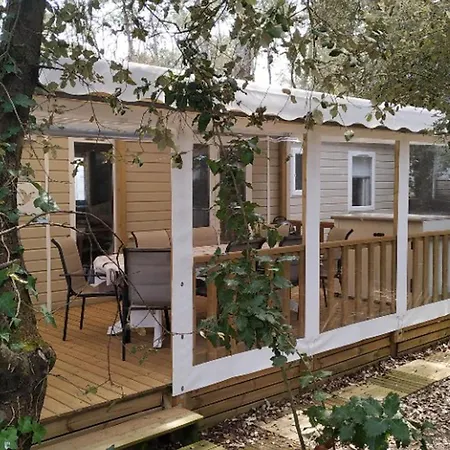 Camping Accueillant, Animaux Ok - 4 Pers. - Api-1-52-2265